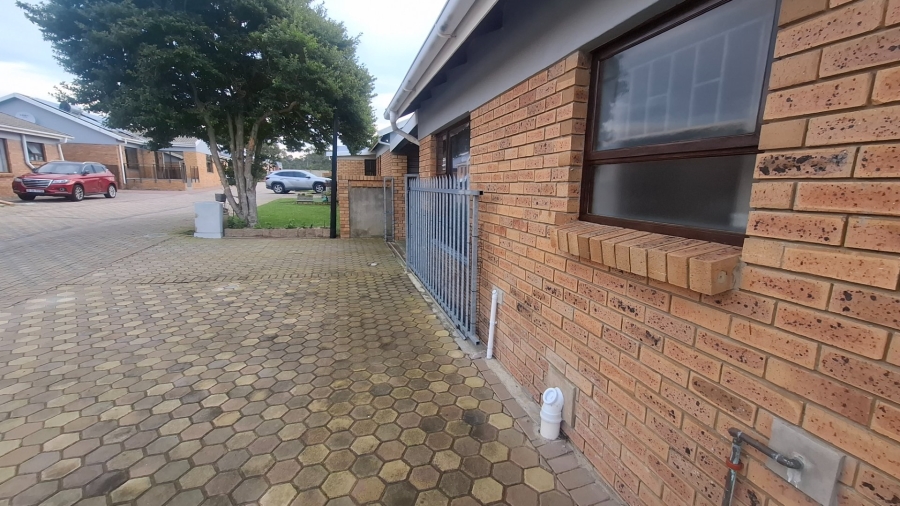 3 Bedroom Property for Sale in Heiderand Western Cape
